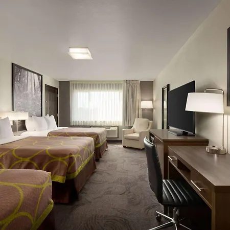 Super 8 By Wyndham Eureka Hotel Exterior photo