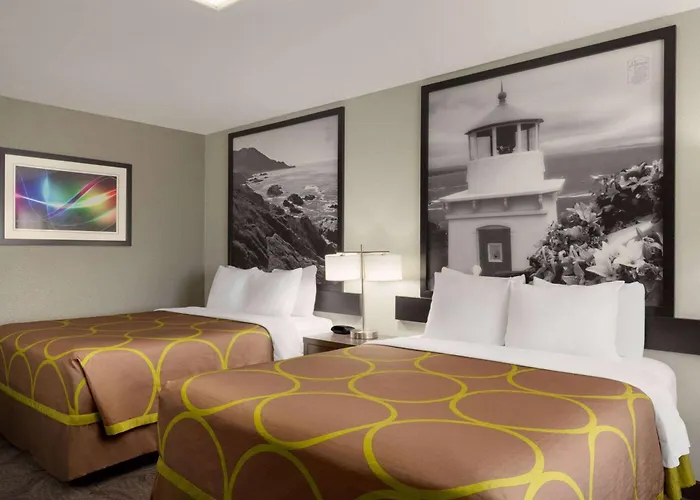 Super 8 By Wyndham Eureka