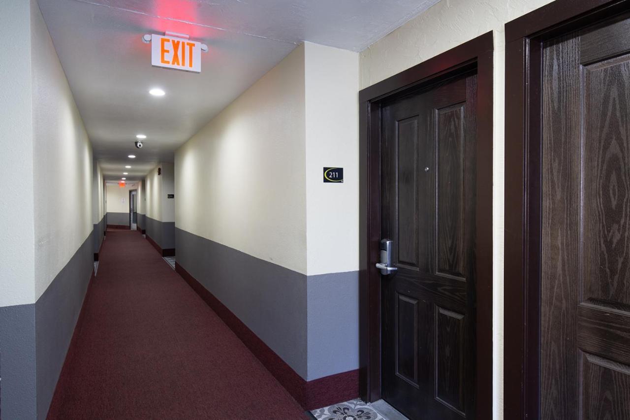 Super 8 By Wyndham Hotel Eureka