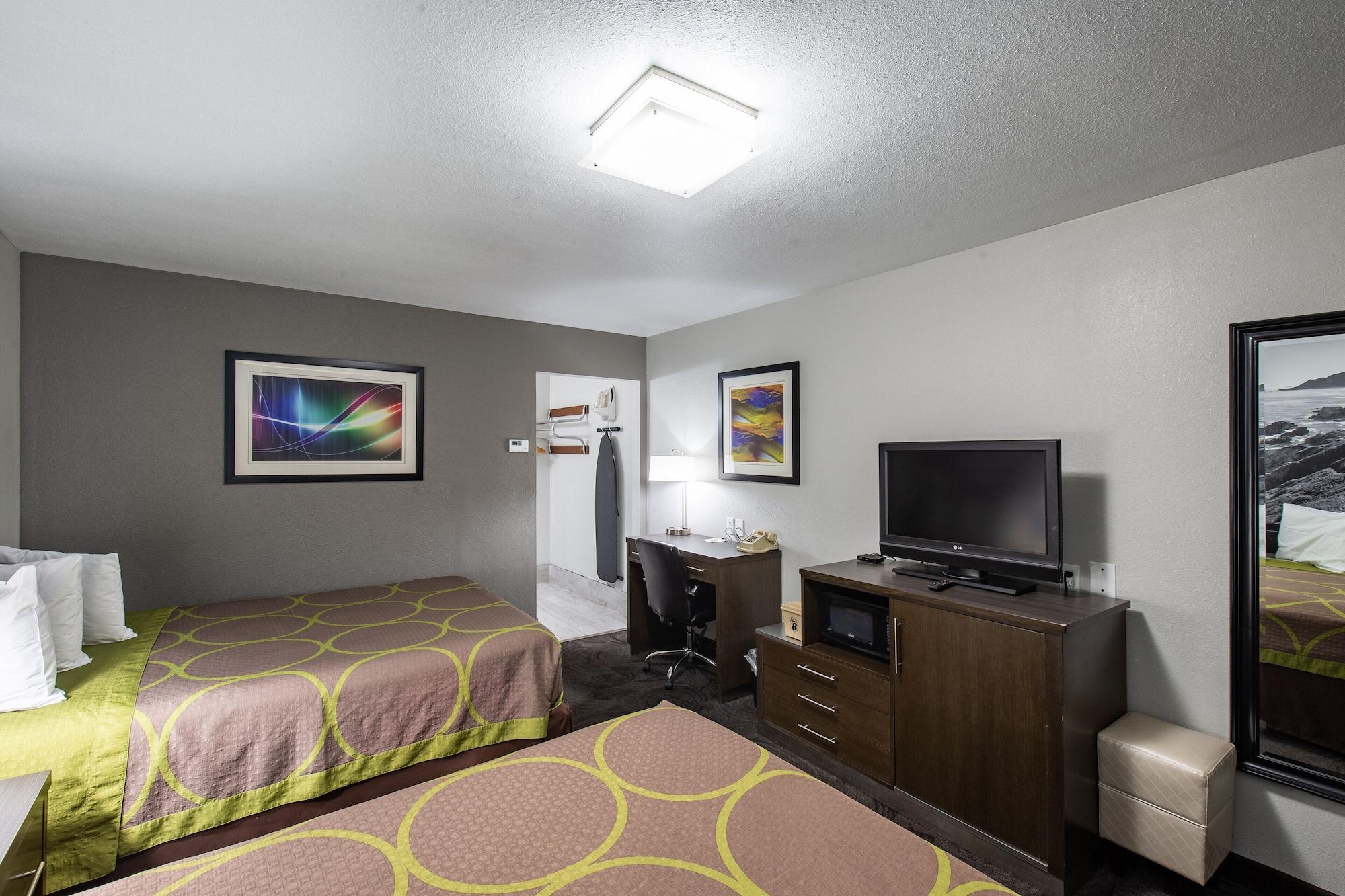 Super 8 By Wyndham 3*