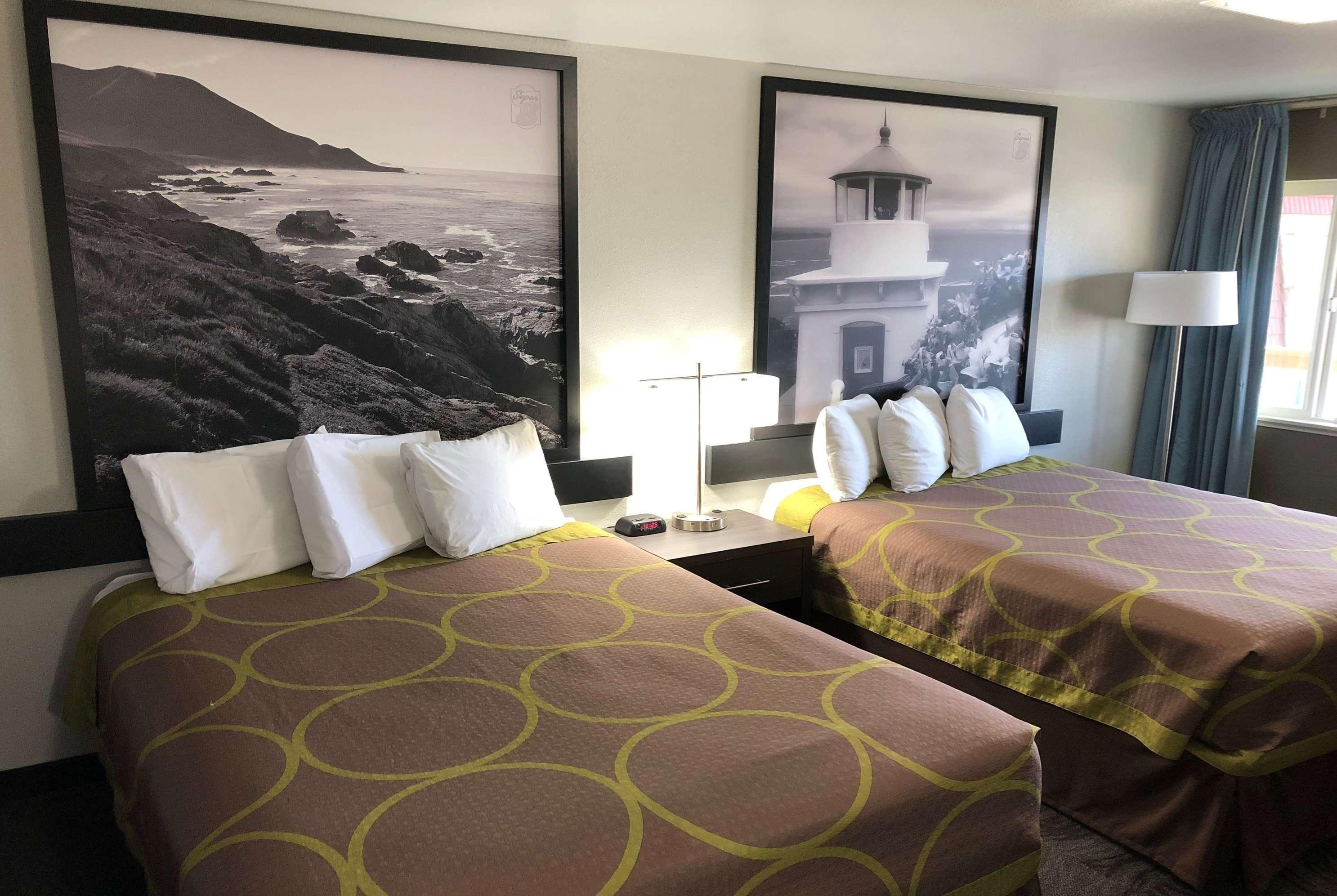 Hotel Super 8 By Wyndham 3*