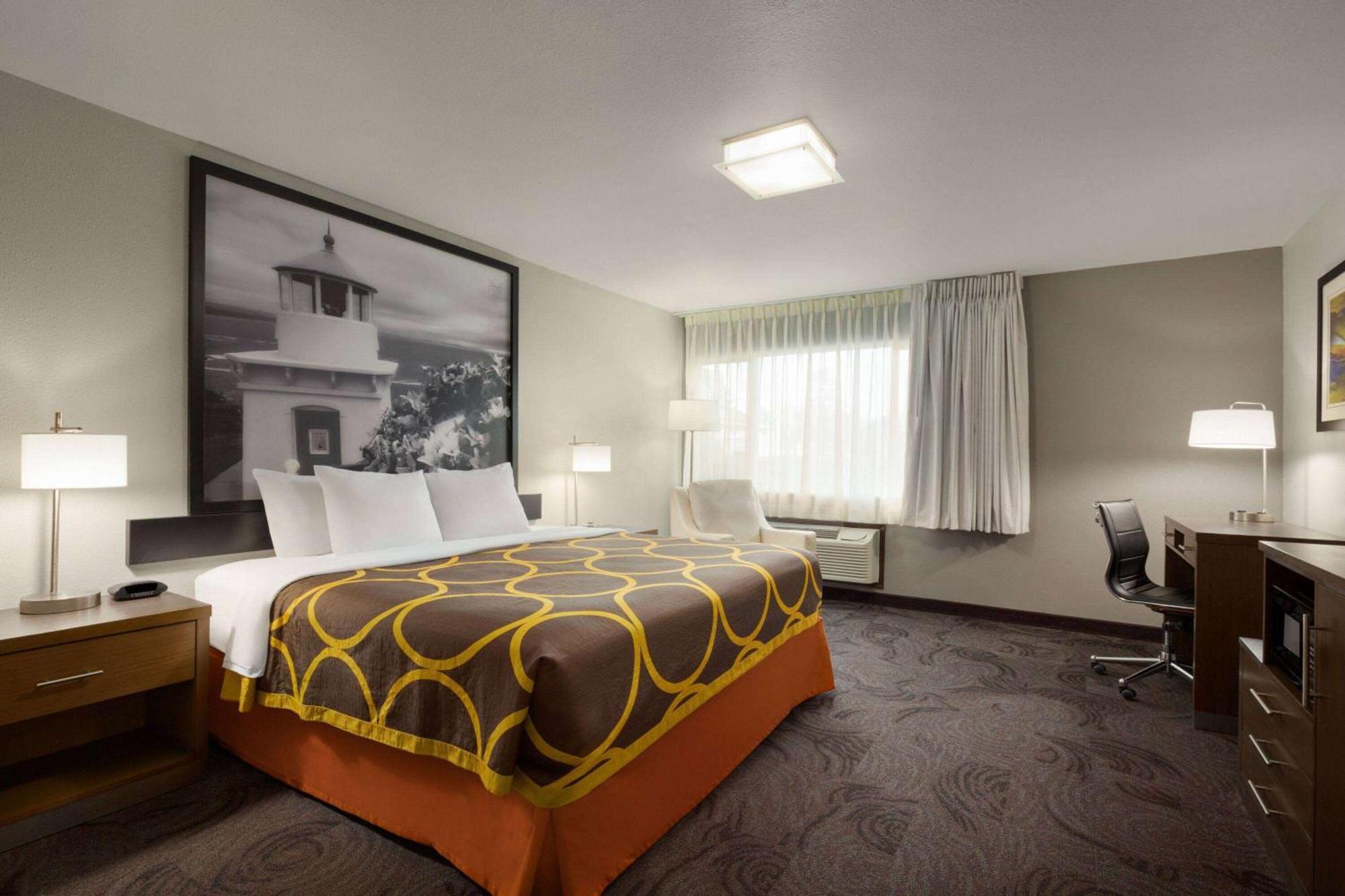 Super 8 By Wyndham