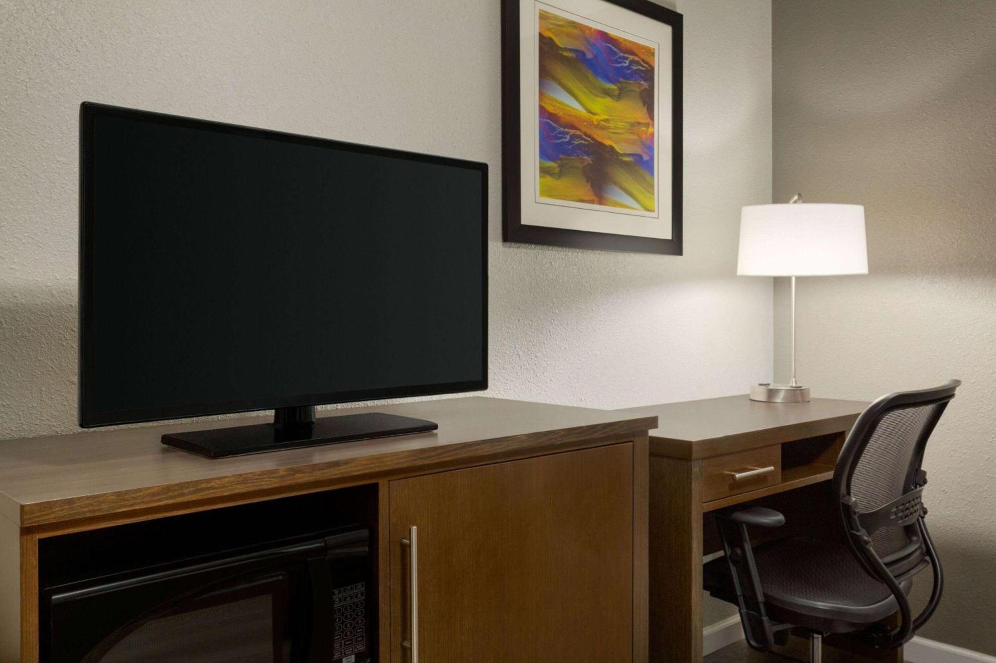 Super 8 By Wyndham Hotel