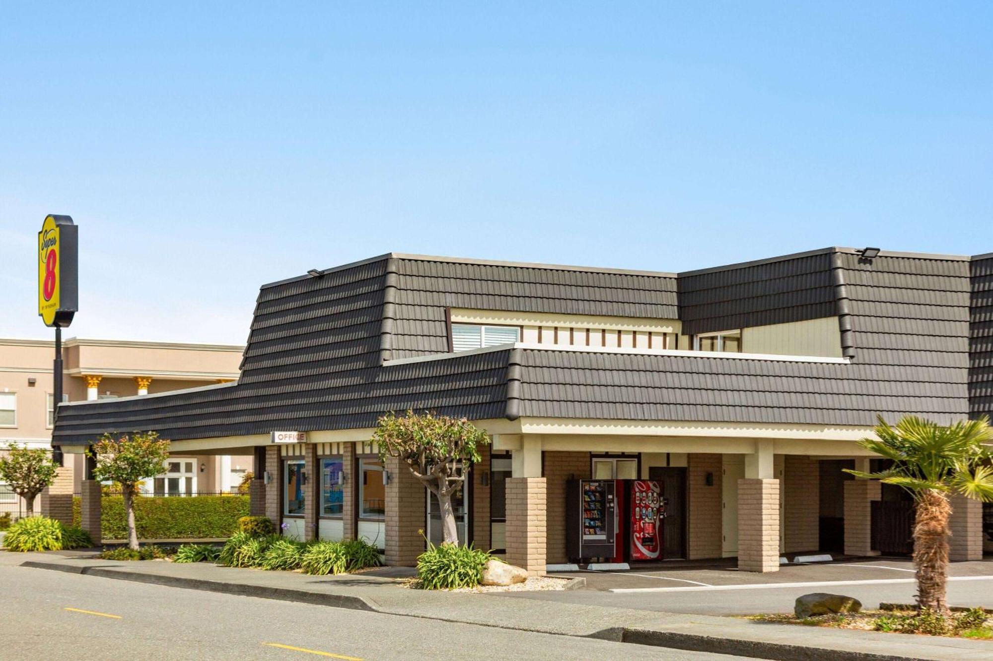 Hotel Super 8 By Wyndham Eureka