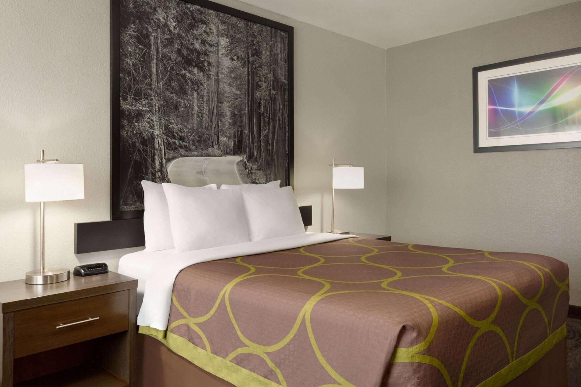 Super 8 By Wyndham