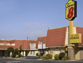 Super 8 By Wyndham Hotel 3*
